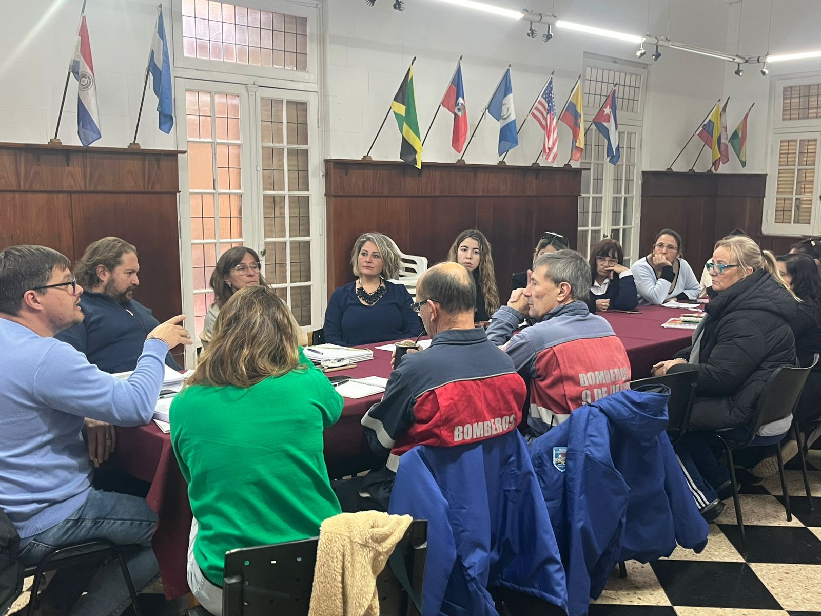 AUTORIDADES MUNICIPALES SE REUNIERON CON AUTORIDADES EDUCATIVAS Y DIRECTIVOS